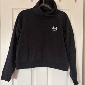 UA women’s Crossneck Fleece Long Sleeve Sweatshirt in Black Speckled. 
Size M